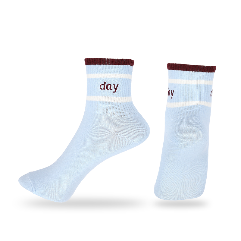 Unisex classic striata et litteris disposito quartam ludis socks
