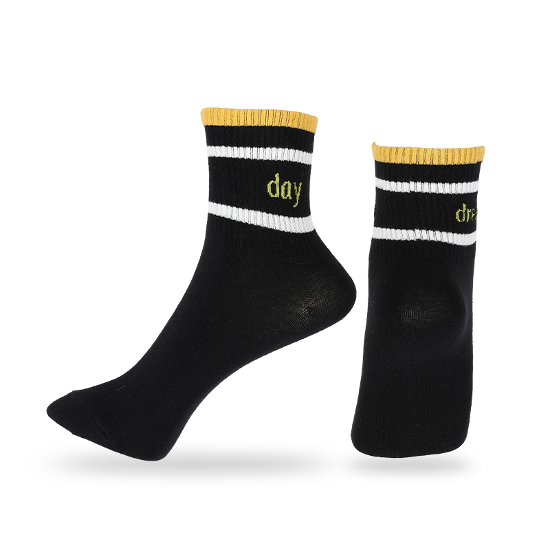 Unisex classic striata et litteris disposito quartam ludis socks
