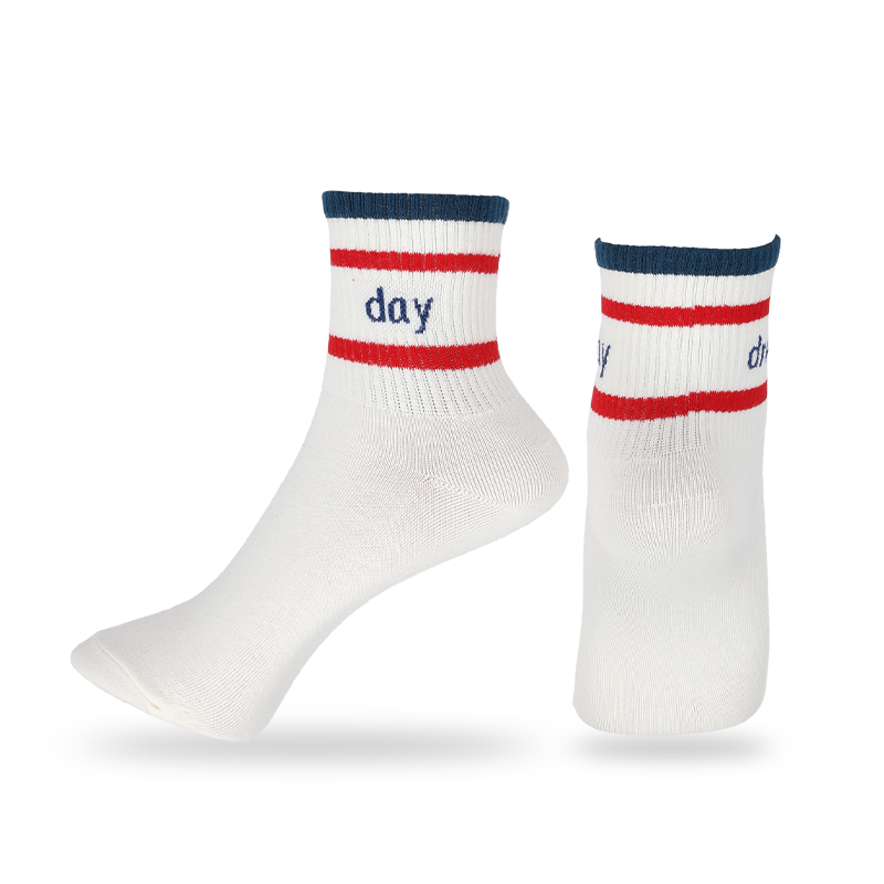 Unisex classic striata et litteris disposito quartam ludis socks