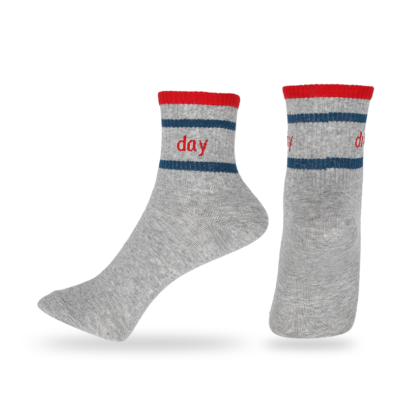 Unisex classic striata et litteris disposito quartam ludis socks