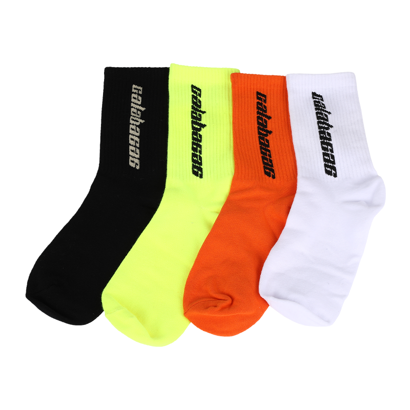 Lupum homines fortuita ludo quartam socks apud moram technologiae